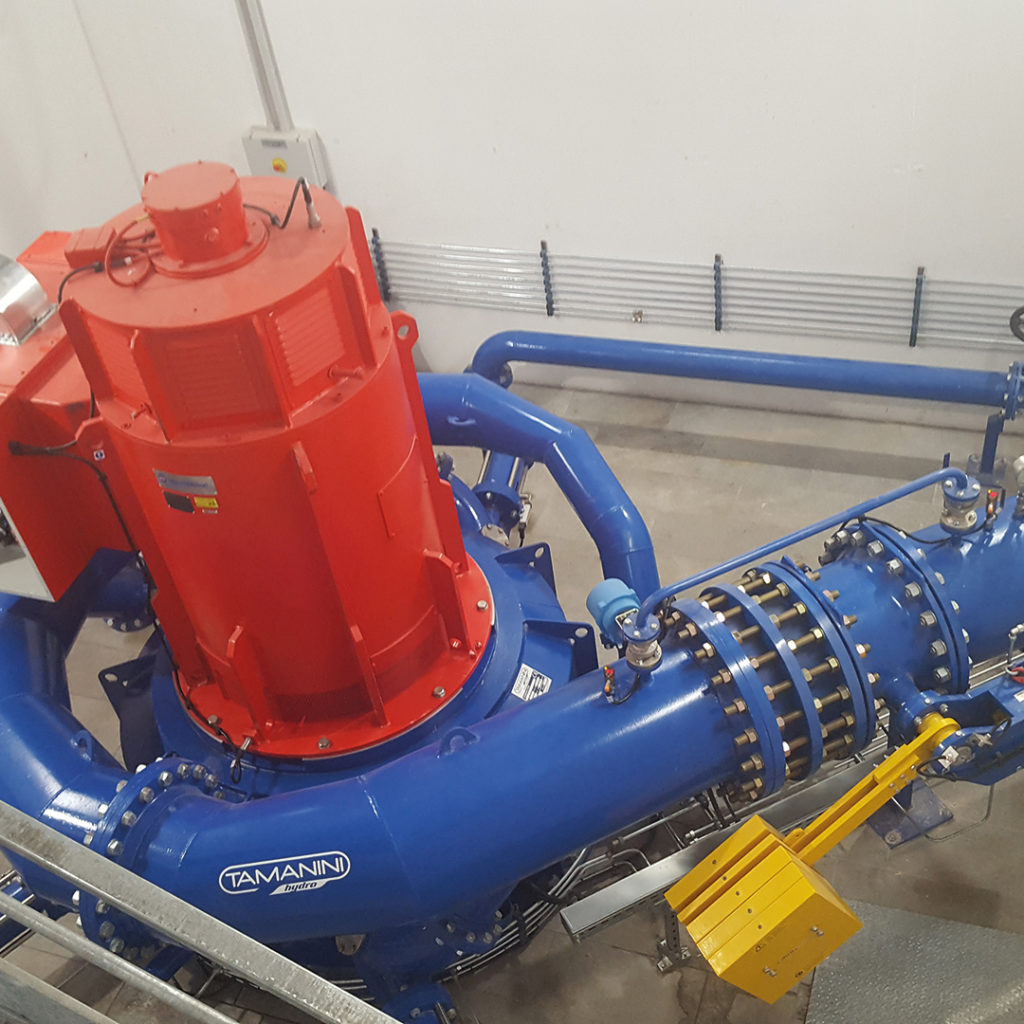 La turbina della centrale idroelettrica Madonna di Loreto sul torrente Chieppena